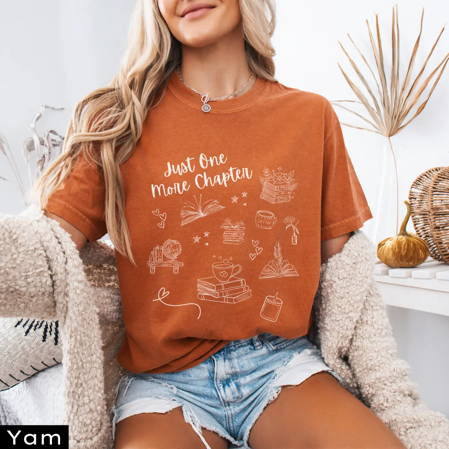 Just One More Chapter Doodle T-shirt - Image 4